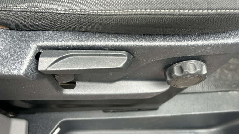 Ford Transit Custom 300 L1 Diesel Fwd 2.0 EcoBlue 136ps H1 Van Limited